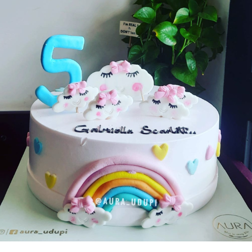 Customized Cakes (2.25 KG)