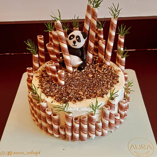 Customized Cakes (1.3 KG)